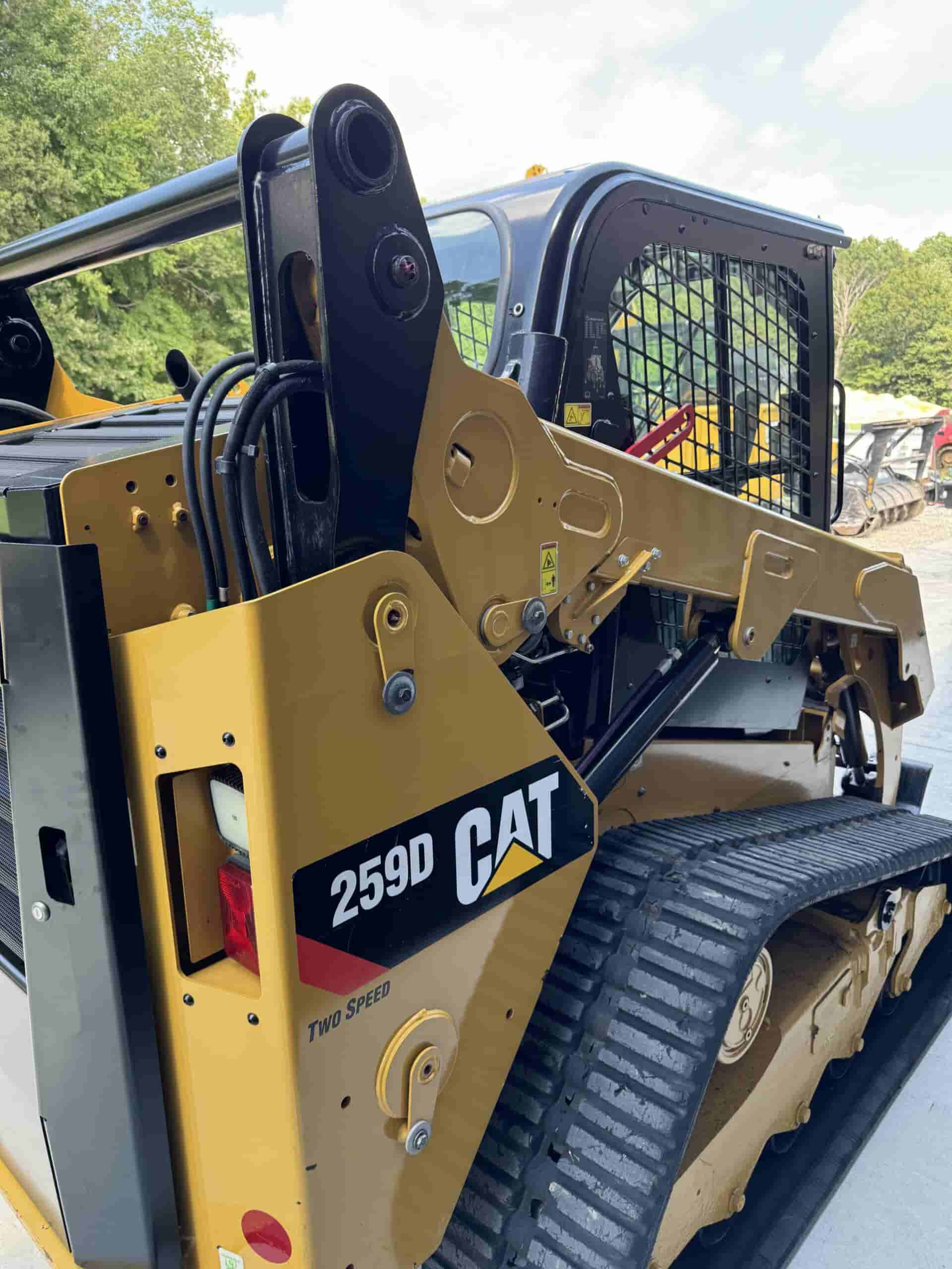 2019 CAT 259D
